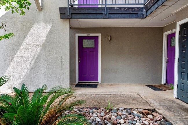 935 La Posada Dr Unit 154