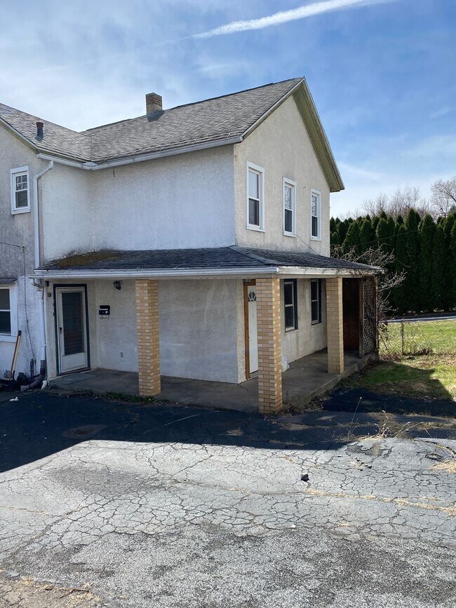 Building Photo - 418-420 St Frances Cabrini Unit 418 Cabrini Rear