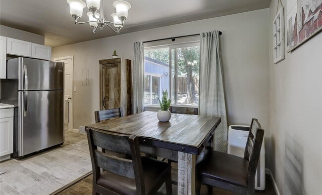 Photo - 830 Zion Dr