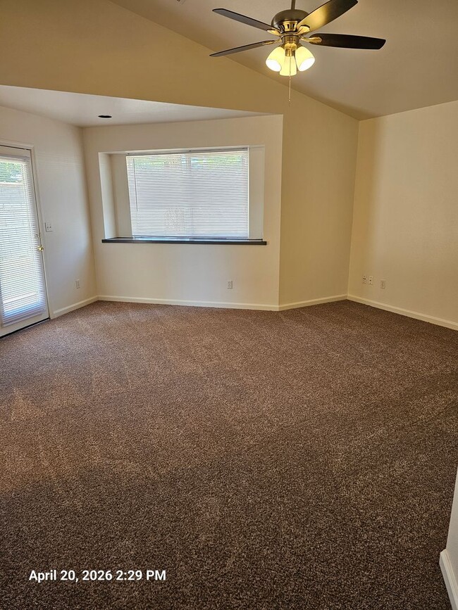 Photo - 3822 E Four Creeks Ct