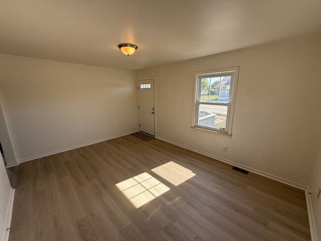 Photo - 8035 Chapp Ave