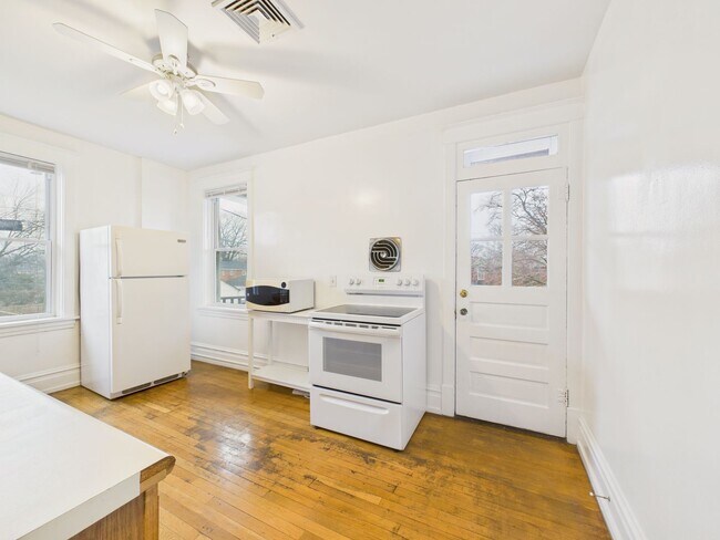 Photo - 2449 N 2nd St Unit Floor 2