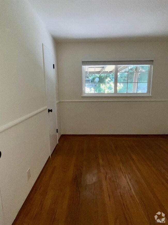Building Photo - 323 Rheem Blvd Rental