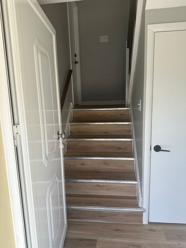 4407 Rosemont Ave Unit 2