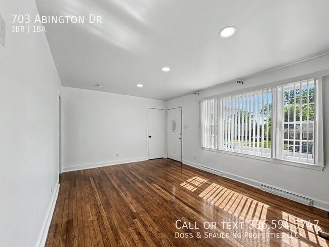 Photo - 703 Abington Dr