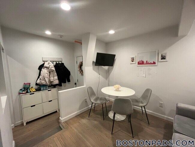 Photo - 19 Peterborough St Unidad 16