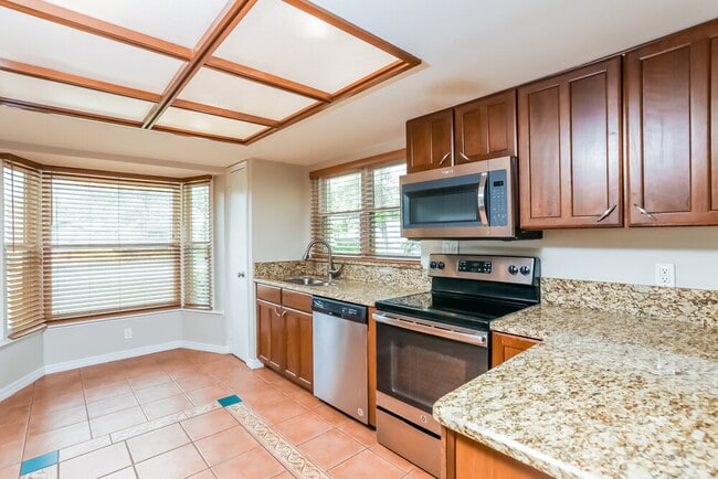 Photo - 8612 Villa Nova St