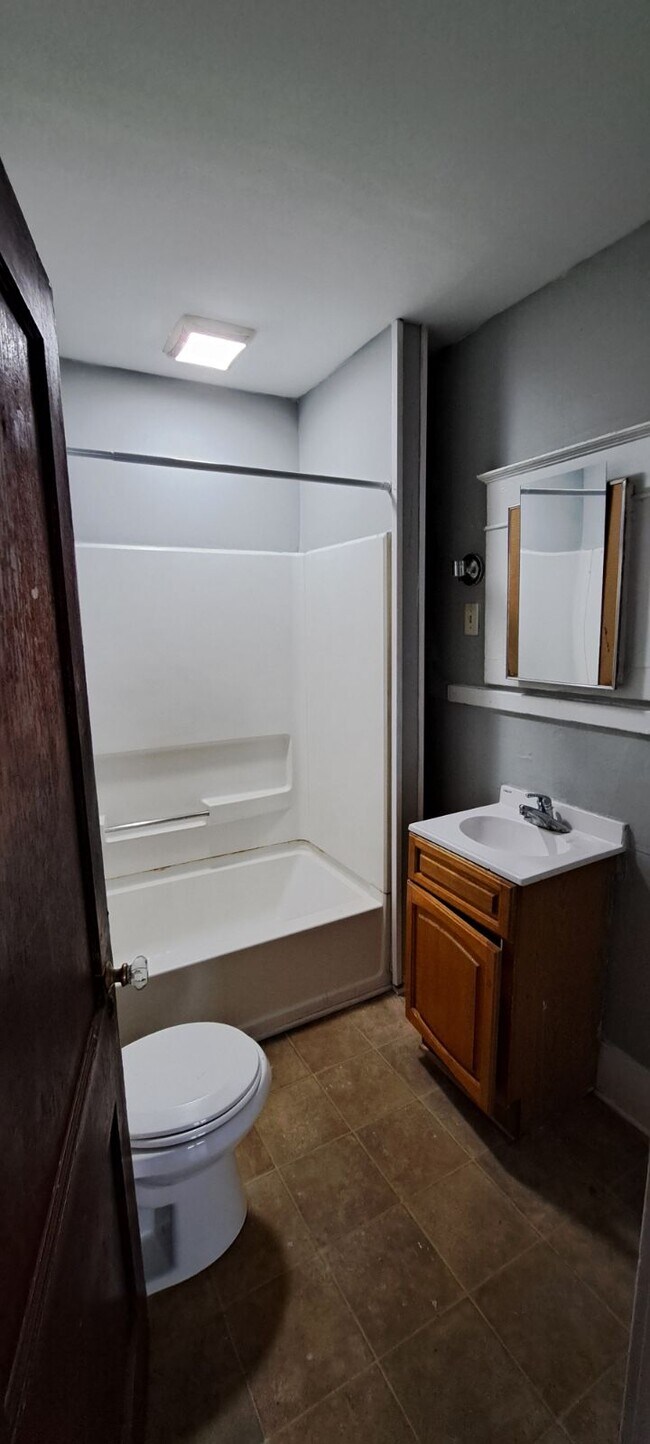 Photo - 2757 Broadway House Unit 1F