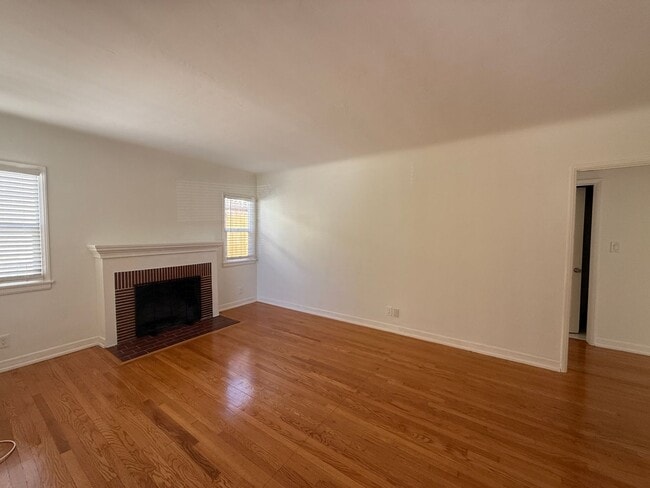 Photo - Amazing 3 Bedroom Montrose Home!