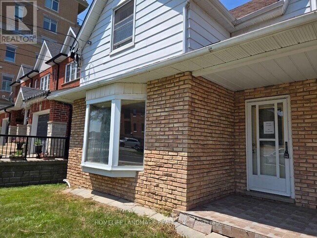 Photo - 22 Centre St Unit 1
