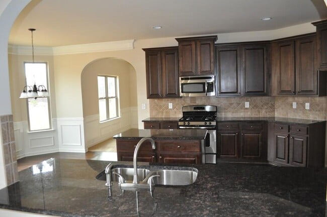 Photo - 1455 Forest Brook Trail
