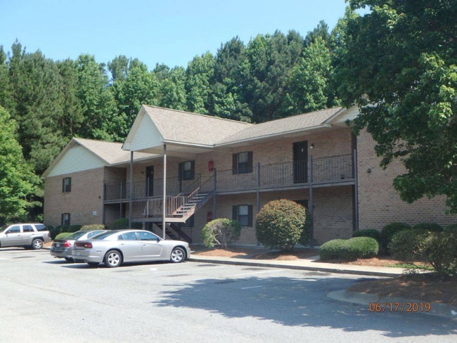 Building Photo - 2924 W Hills Dr Rental