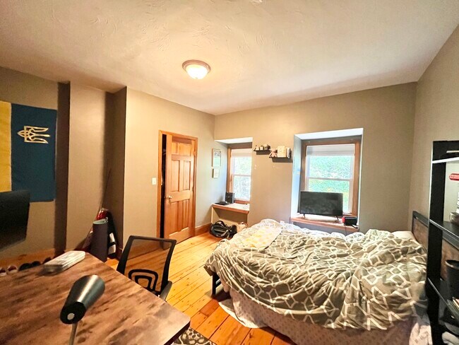7 Sewall St Unit 1