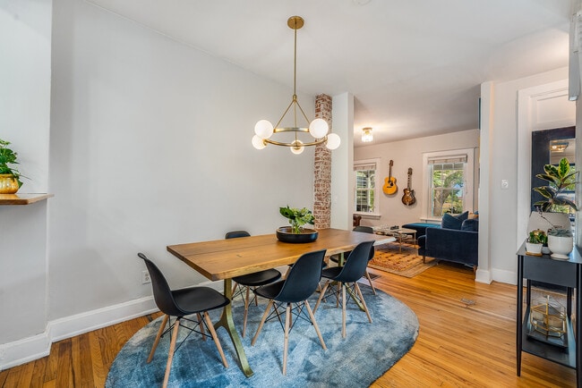 Photo - 2635 Bryant St