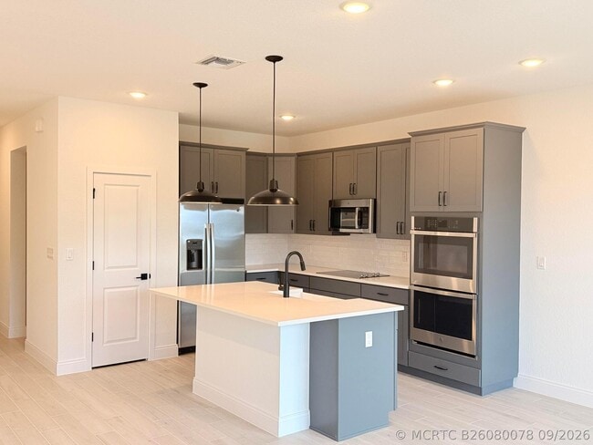 121 SE Birch Ter