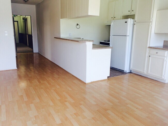 519 Glenrock Ave Unit 303