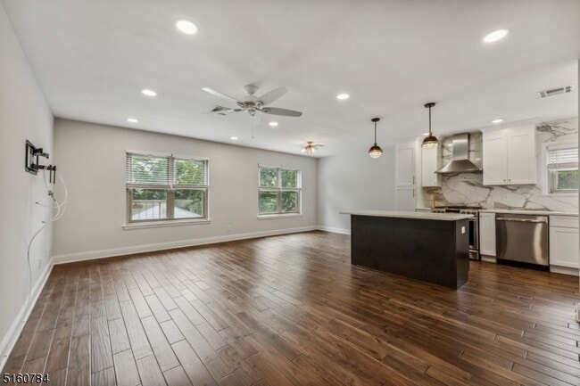 Photo - 31 Upper Mountain Ave Unit 4