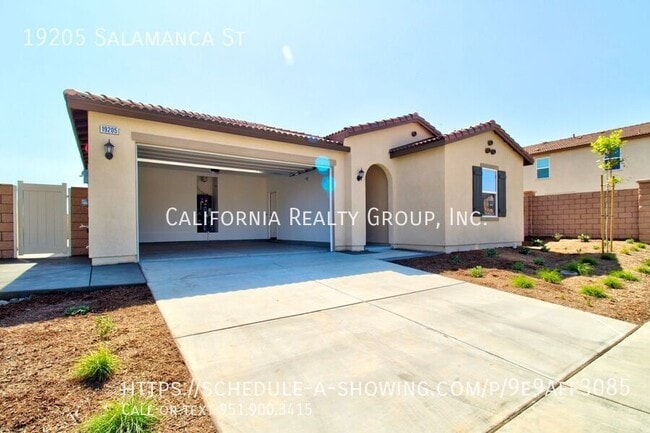 Photo - 19205 Salamanca St