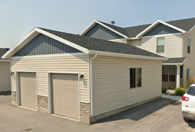 Building Photo - 385 480 W Rental