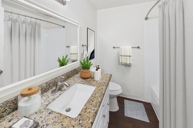 Gilmore  Apartments Van Nuys