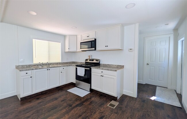 266 Hunters Glen