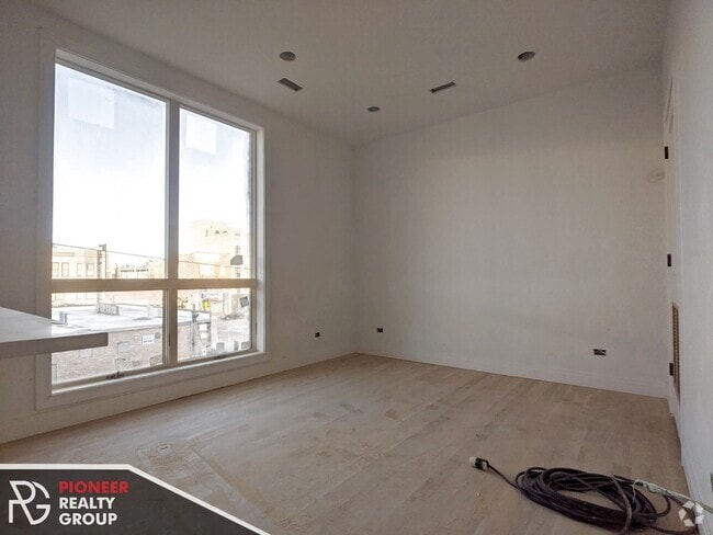 Building Photo - 1060 W Cornelia Ave Unit #302 Rental