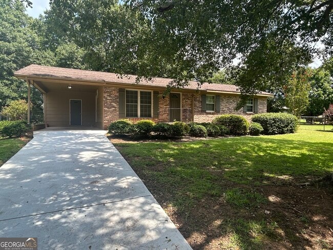 1020 Tuxedo Ln