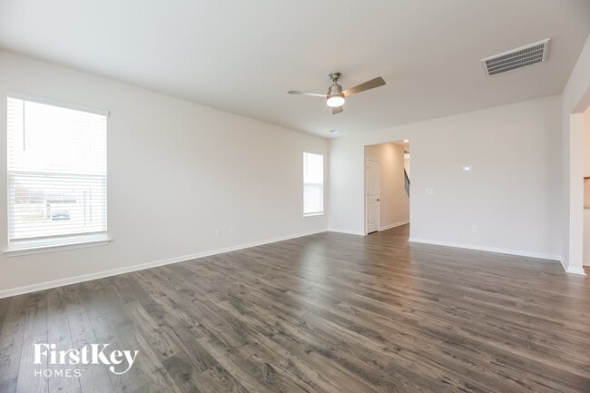 Photo - 1002 Mission Hill Ln