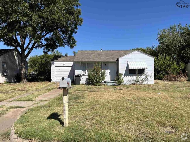 Building Photo - 1903 Hines Blvd Rental