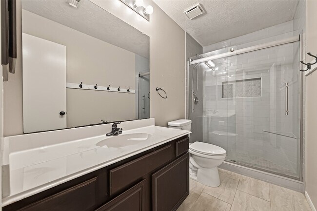Photo - 22619 Old Church Ln