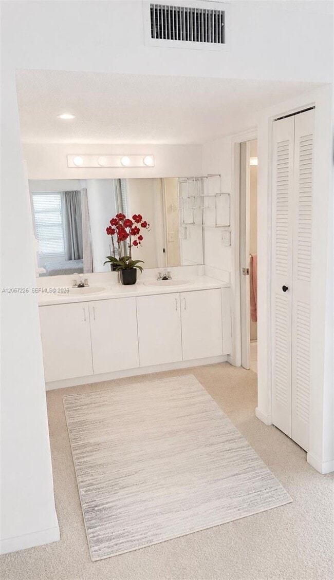 Photo - 550 SW 137th Ave Unit 101L
