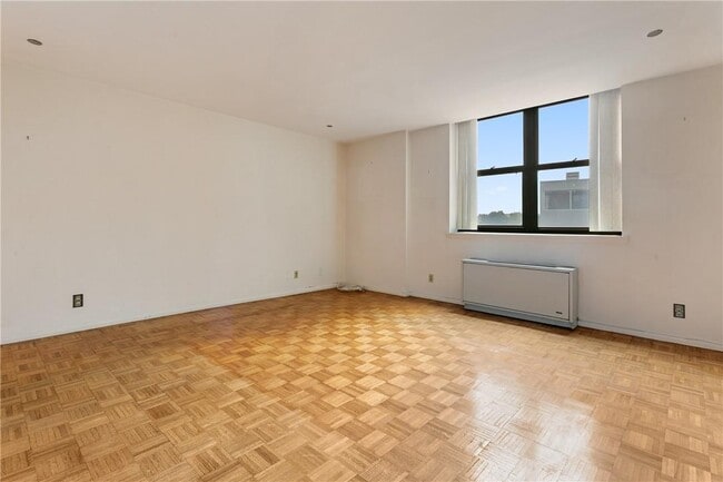 Photo - 23 Water Grant St Unit 6K