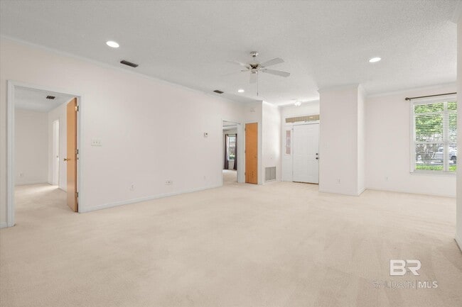 Photo - 7 Troyer Ct