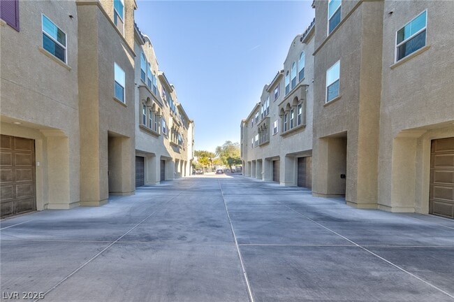 Photo - 2555 Hampton Rd Unit 10203