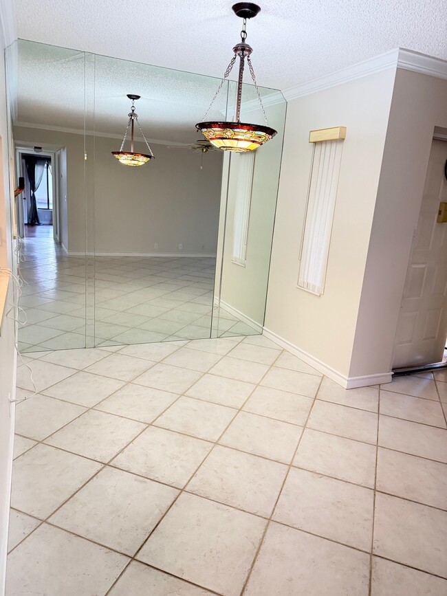 Photo - 802 Sky Pine Way Unit A2