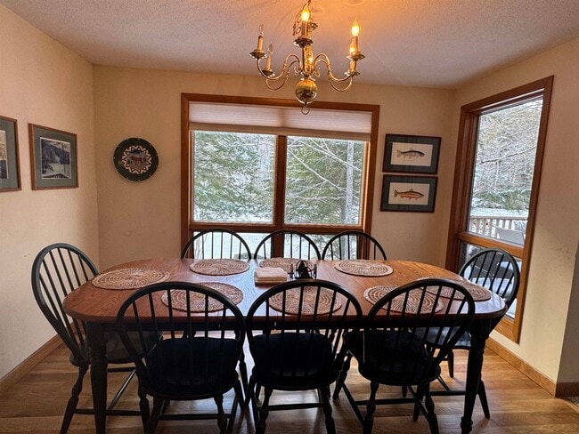 Photo - 4 Pioneer Point