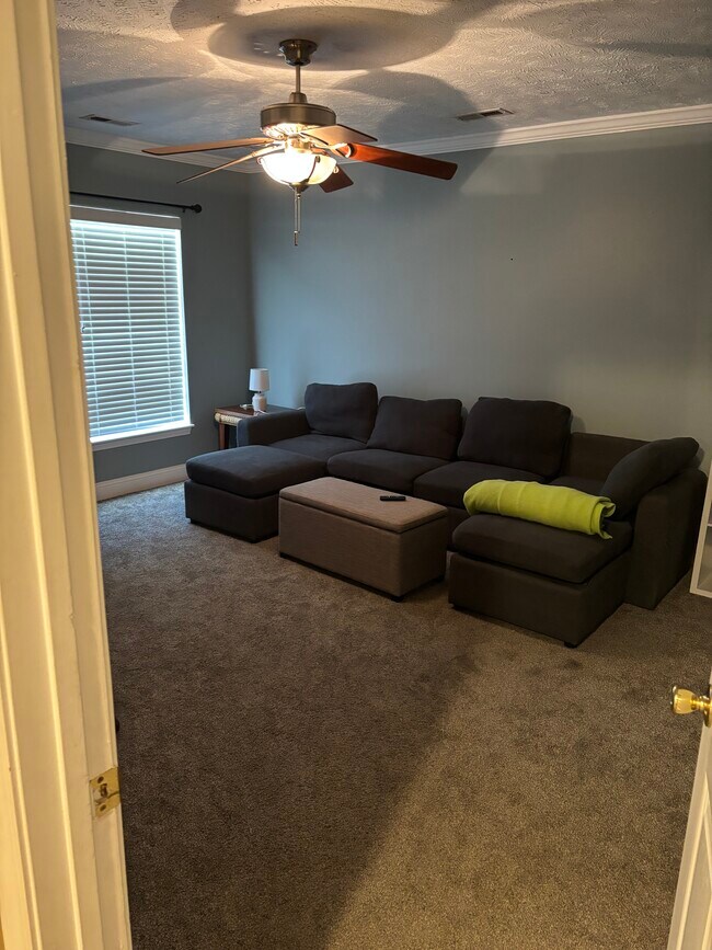 Photo - 303 Foxridge Dr Unidad Apartment