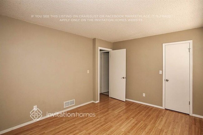 Photo - 4742 Malaya St