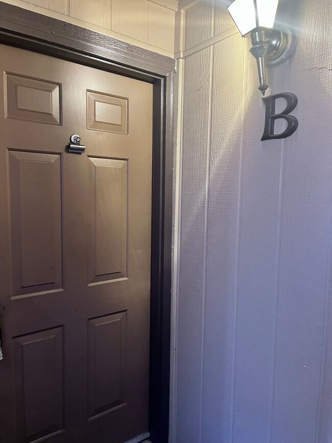 Photo - 127 W 45th St Unit B