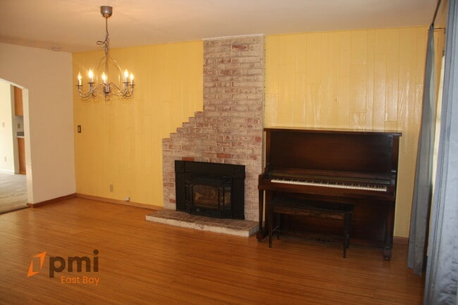 Photo - Cute House with Spacious Private Backyard