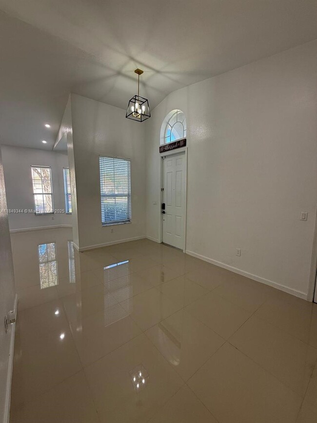 Photo - 3757 NE 11th St