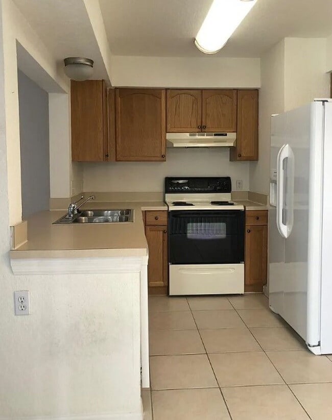 Photo - 16547 Lake Brigadoon Cir Unit 1