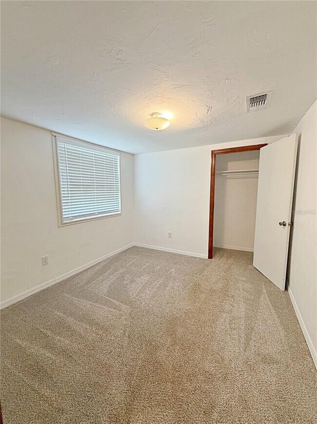 Photo - 2400 Shannon Rd