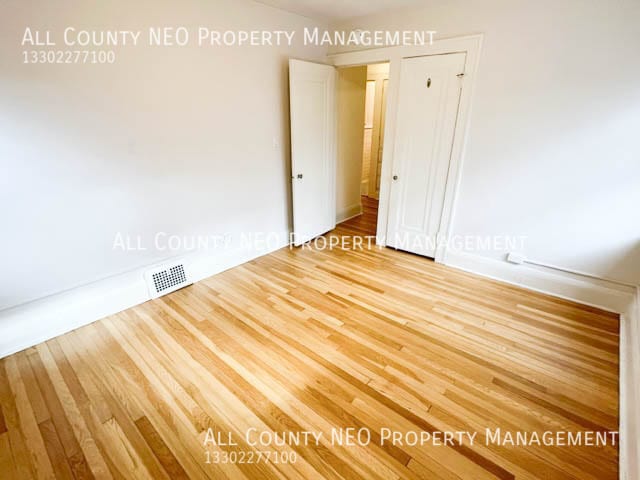 Photo - 18226 Winslow Rd Unit Upper