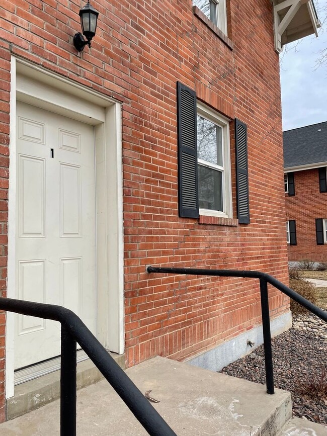 Photo - Johnstown Apartments (KC-KS) Unit 01