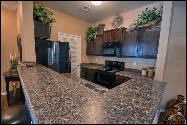 Photo - Paseo on Lee at Robert Wynn