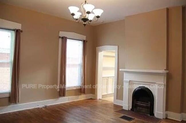 Photo - 221 W 4th St