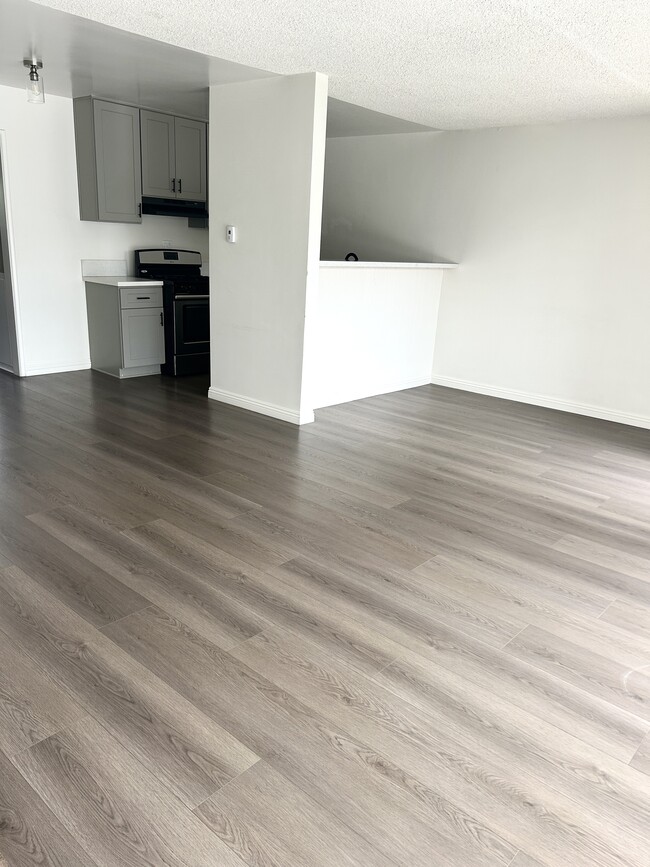 Photo - 794 N Shattuck Pl Unidad 794