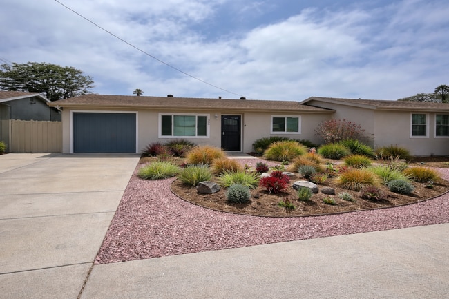 Building Photo - Remodeled 2 Bedroom Home in Imperial Beach with Garage & Private Yard