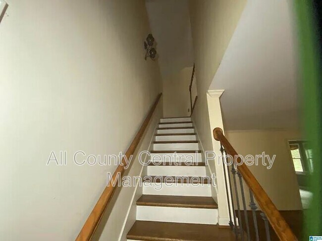 Photo - 6257 Canterbury Rd